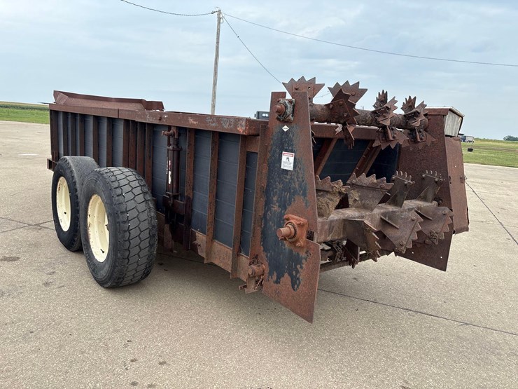 meyer-m425-manure-spreader-image-4