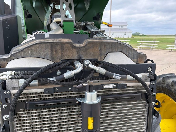 2022-john-deere-8r-280-image-45
