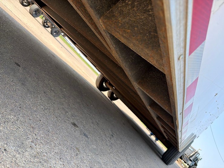 2018-diamond-100”-x-24ft-bumper-hitch-enclosed-trailer-image-33