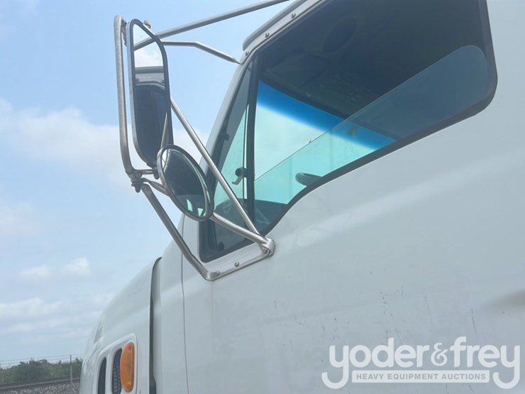 2000-sterling-lt9500-image-21