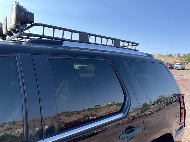 2009-cadillac-escalade-image-13