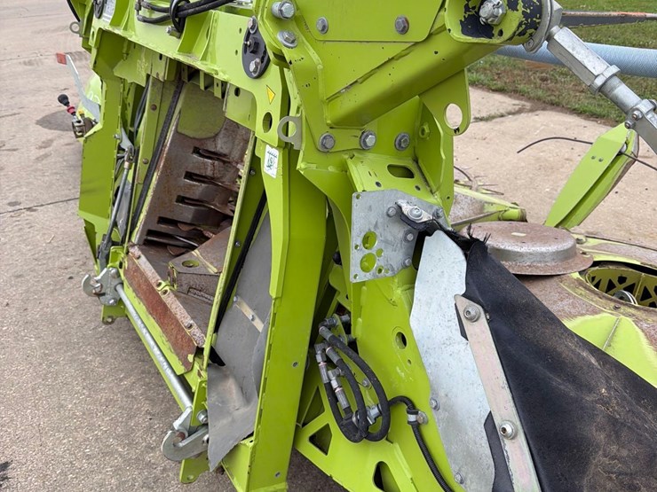 2019-claas-orbis-750-image-34