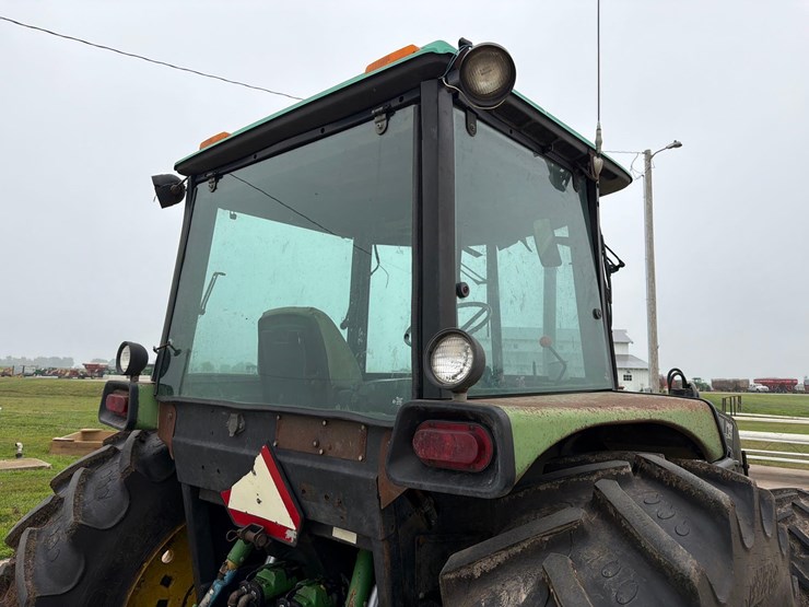 john-deere-3155-image-10