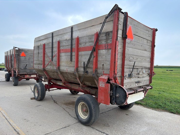roorda-16ft-rear-unload-silage-wagon-image-3