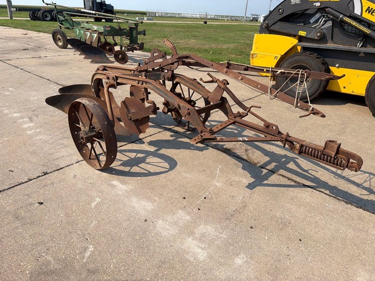 john-deere-2-image-1