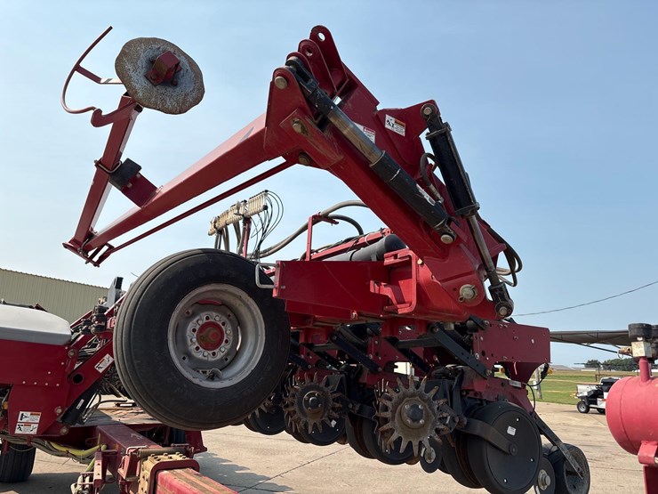 2011-case-ih-1240-image-28