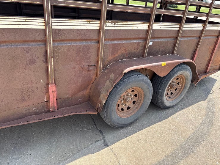 1990-trailmann-7ft-x-24ft-gooseneck-livestock-trailer-image-10