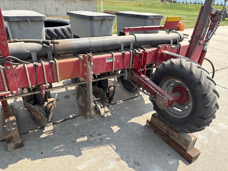 case-ih-1200-image-18