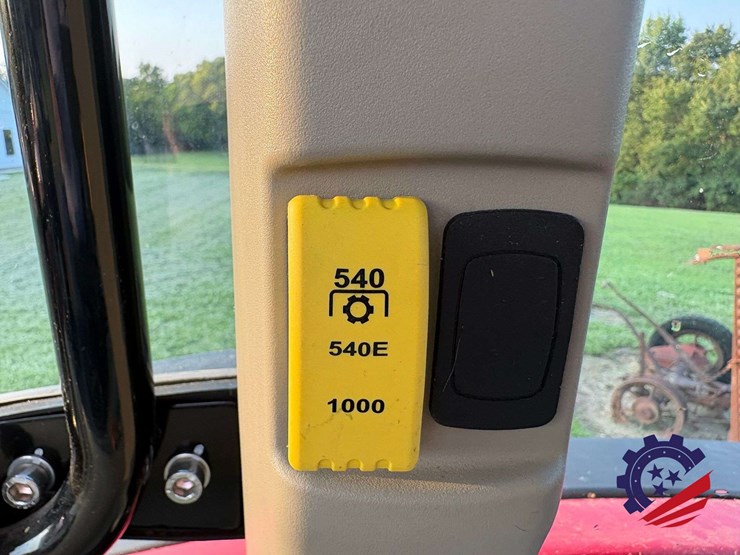 2023-massey-ferguson-5711-image-80