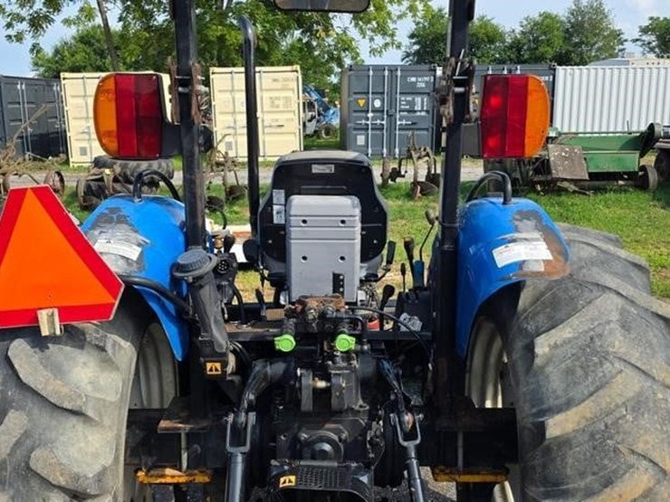 new-holland-tn75-image-16