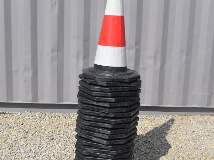 safety-cones-48554-image-1