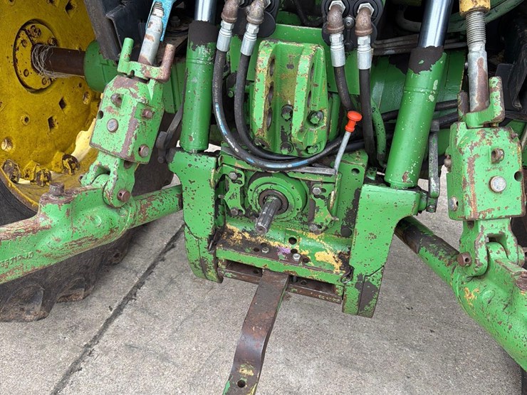 john-deere-3155-image-28