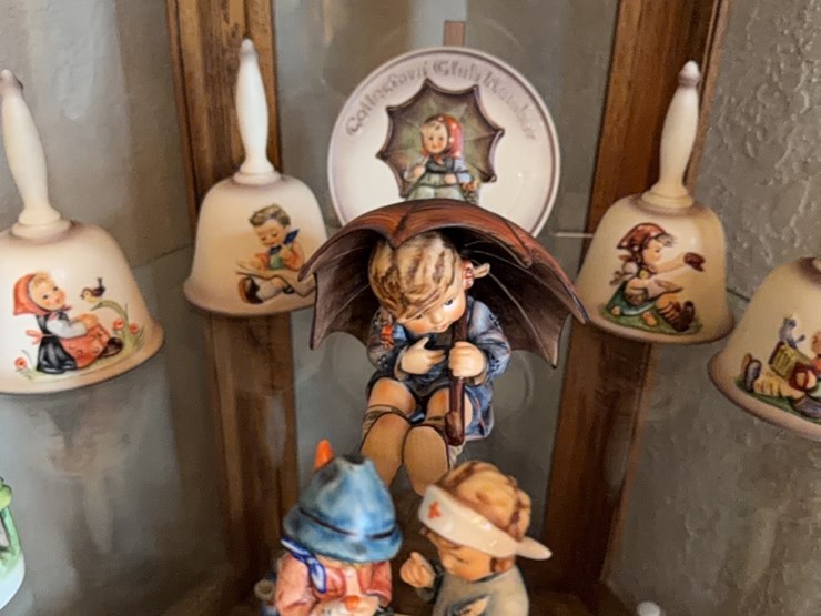 goebel,-west-germany-pieces.--winning-bidder-takes-everything-(-10-pieces)-image-9