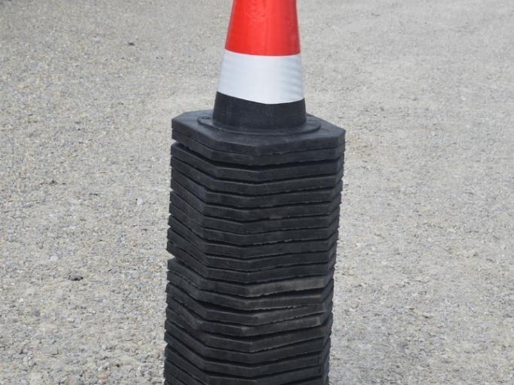 safety-cones-48542-image-1
