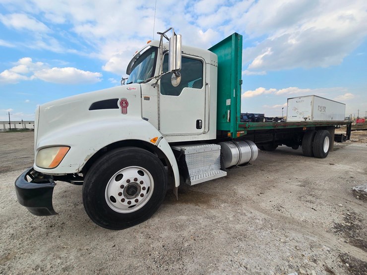 2010-kenworth-t370-image-2