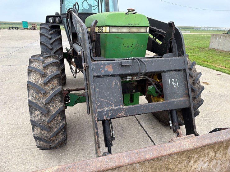 john-deere-3155-image-17