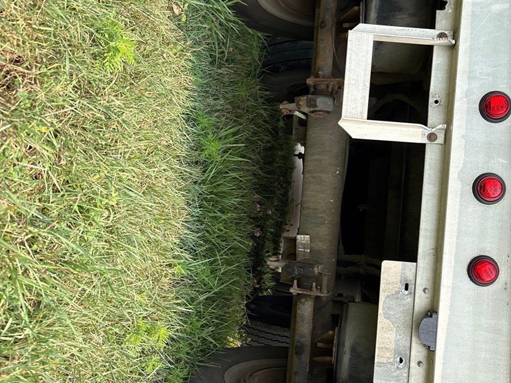 2014-wilson-livestock-trailer-image-64