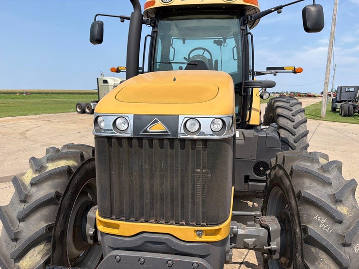 2011-challenger-mt675c-image-13
