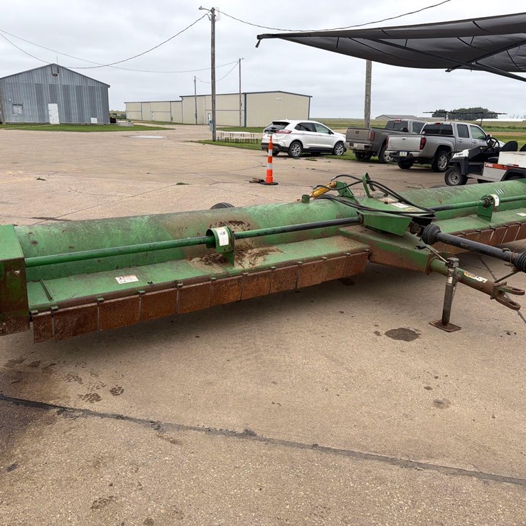 JOHN DEERE 220