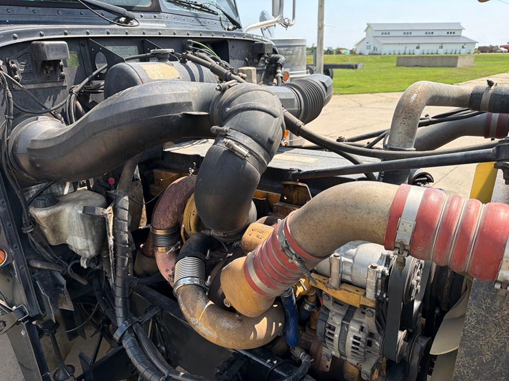 2007-peterbilt-379-image-41