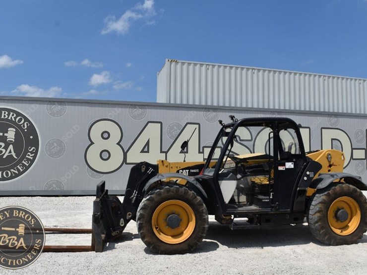 2014-caterpillar-th407c-image-3
