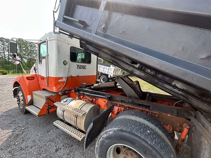2005-kenworth-t300-image-87