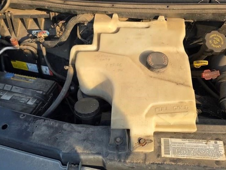 2001-chevrolet-express-3500-image-33