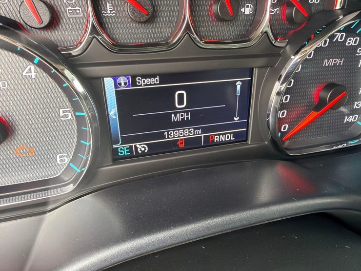 2018-chevrolet-1500-image-36