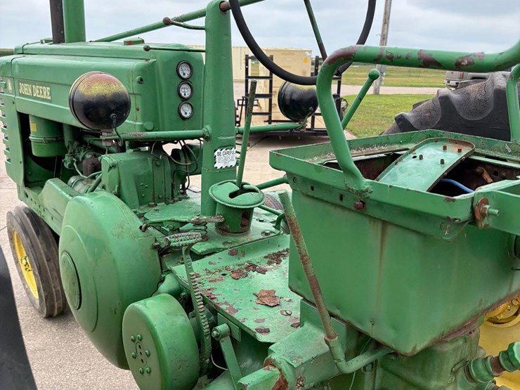 john-deere-a-image-13