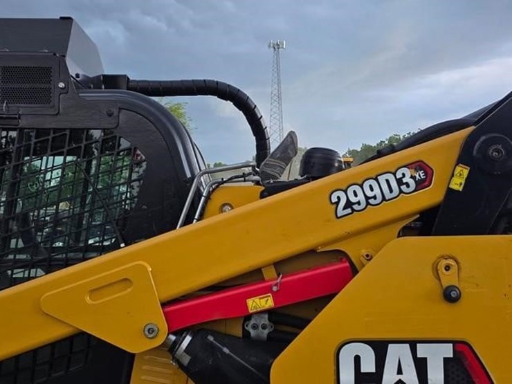 2022-caterpillar-299d3-xe-image-27
