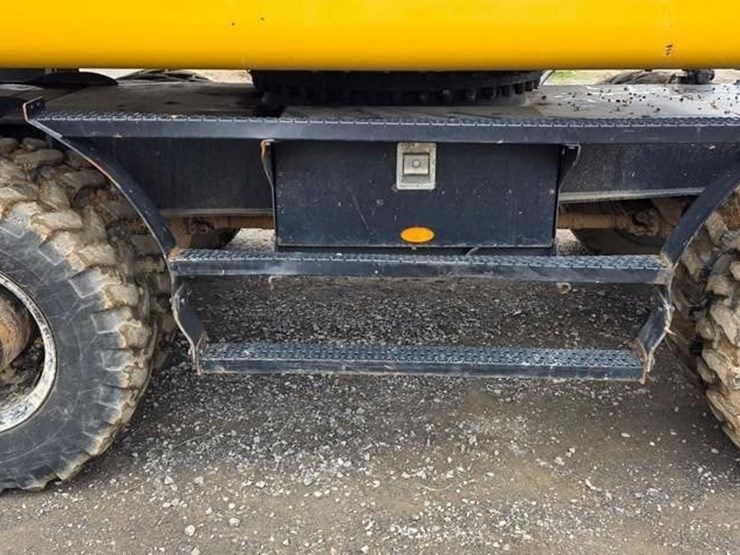 2018-caterpillar-m322f-image-16