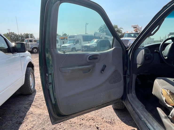 2000-ford-f150-image-23