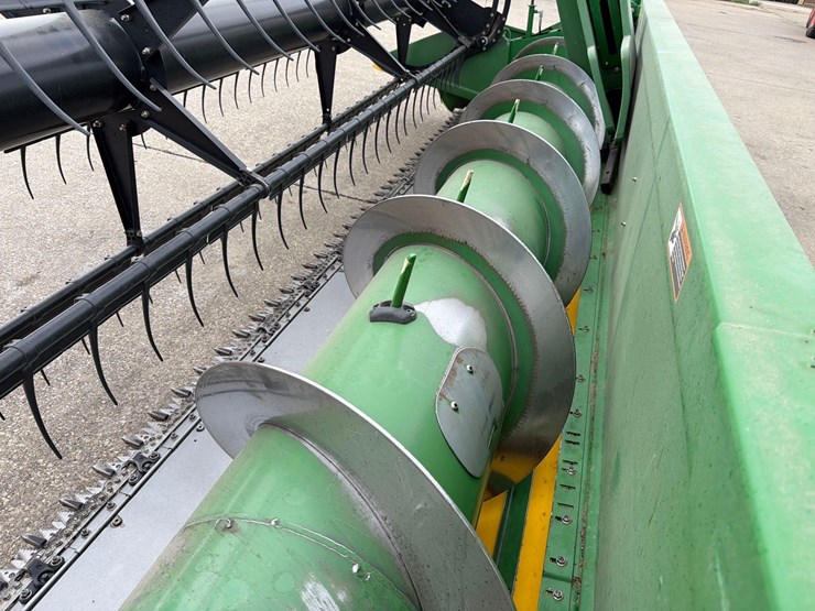 2009-john-deere-635f-image-23