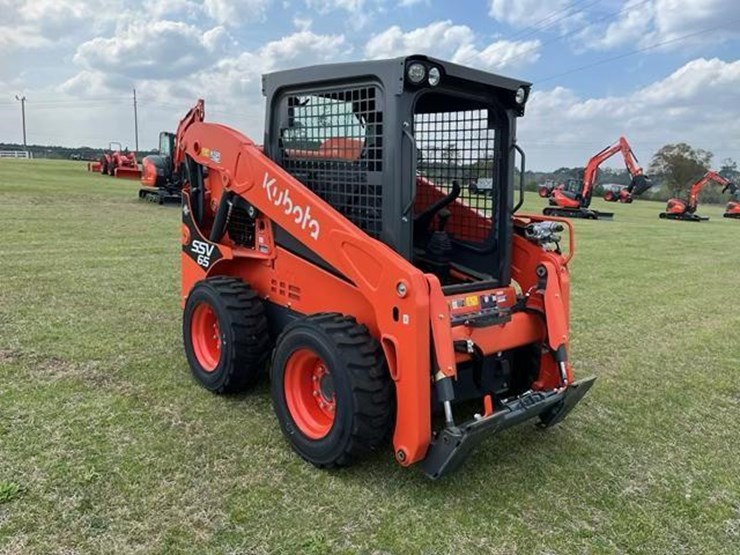 2024-kubota-ssv65-image-8