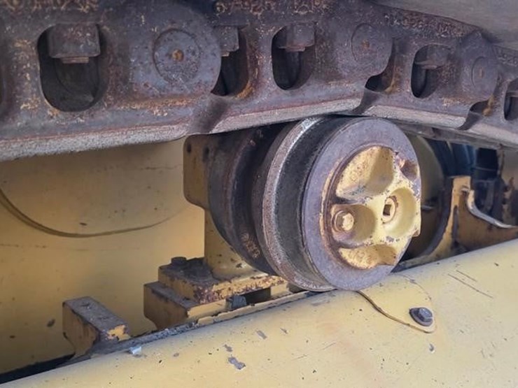 2017-caterpillar-d5k2-xl-image-39