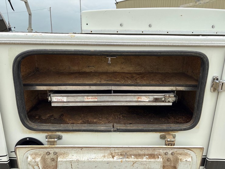 1999-chevrolet-k2500-image-29
