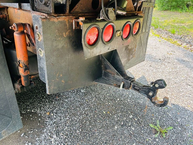 2005-kenworth-t300-image-18