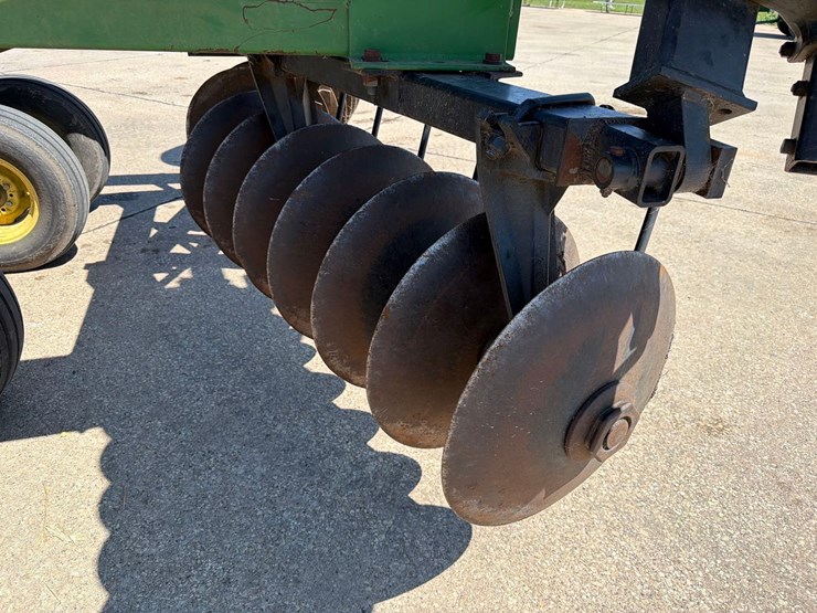 john-deere-630-image-15