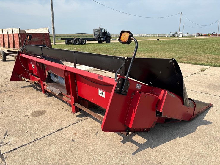 case-ih-1063-image-3