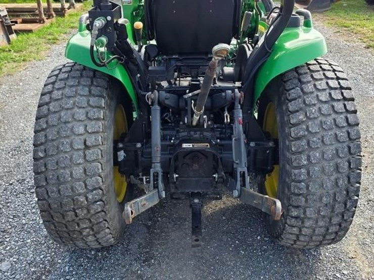 2013-john-deere-3520-image-16