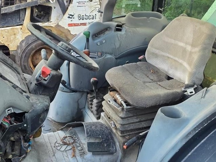 new-holland-tn65d-image-40