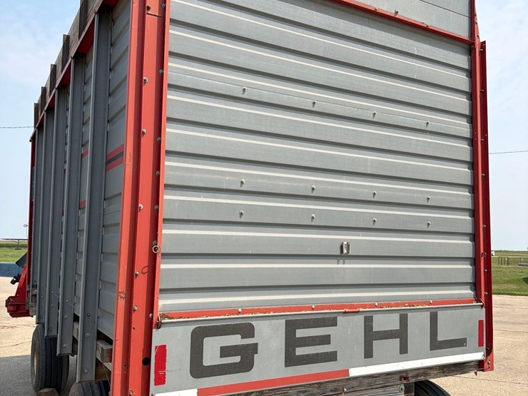 gehl-970-image-14