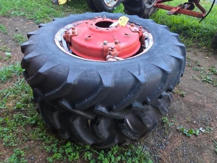 2-13.6-28/12-28-tractor-tires-&-rims-image-3