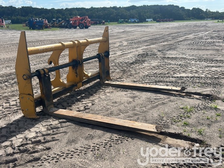 john-deere-444-image-4