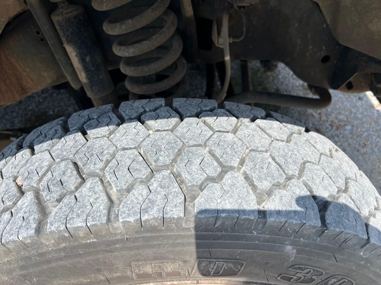 f-550-14'-flat-bed-image-25