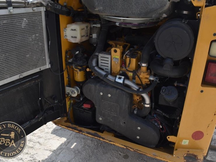 2021-caterpillar-259d3-image-21