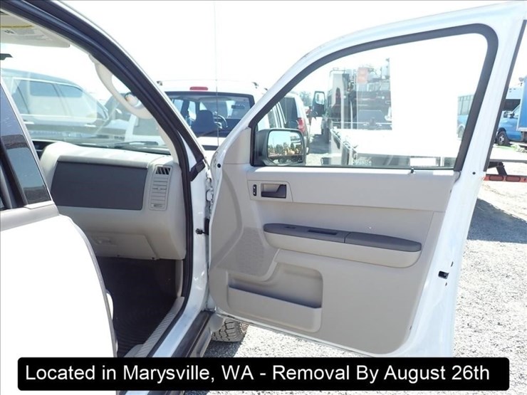 2012-ford-escape-image-24