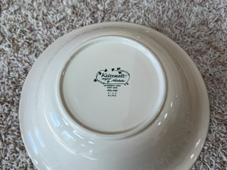 tea-cup-set-and-pottery-image-7