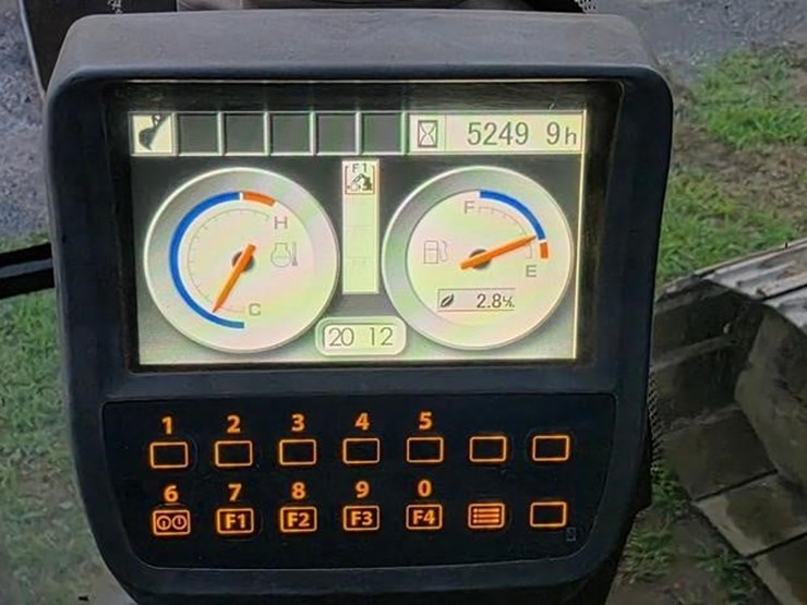 2011-deere-240d-lc-image-93