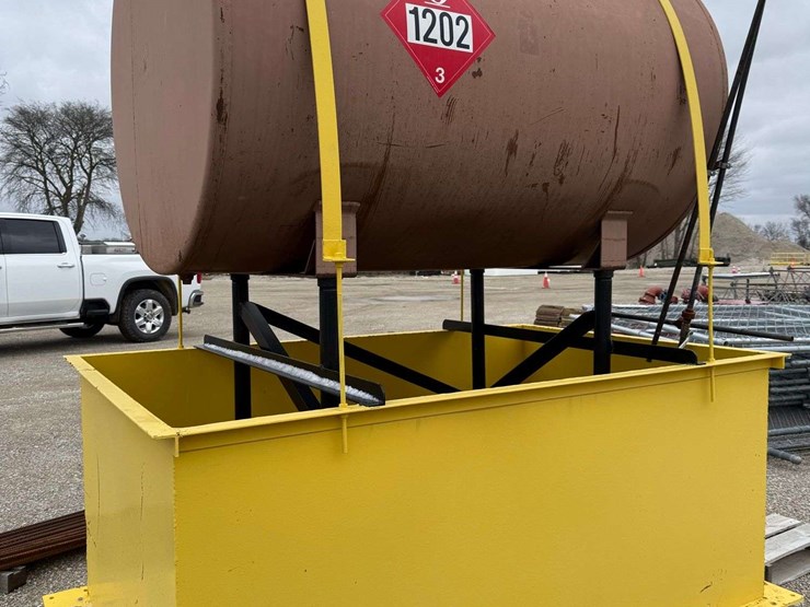 500-gal-fuel-tank-image-2